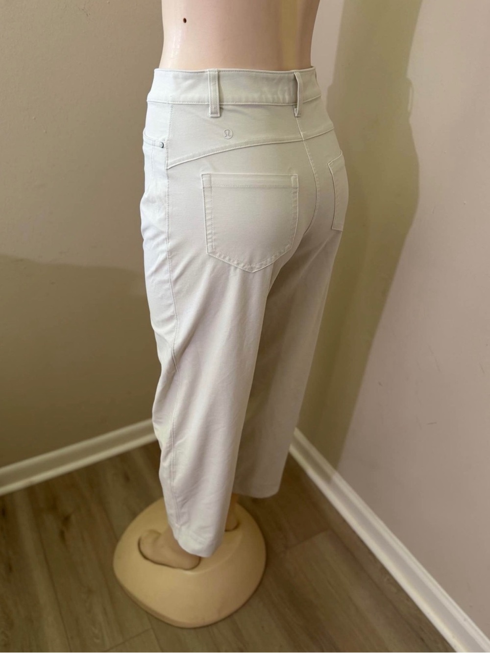 Lululemon City Sleek 5 Pocket High-Rise Wide-Leg Pant color crema/ Bright white